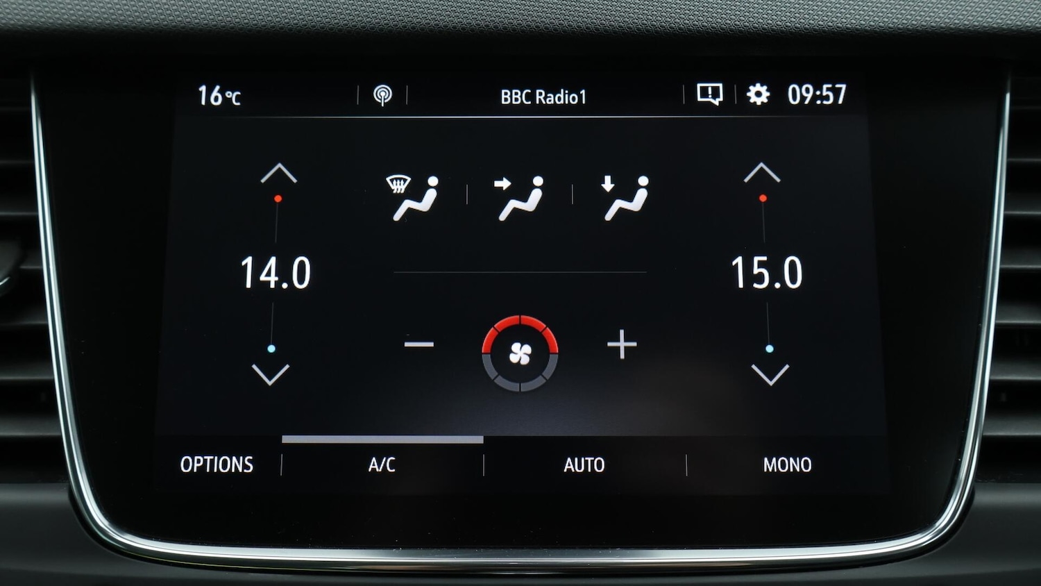 Used Vauxhall Crossland 2022 for sale - 76457705: Photo 13