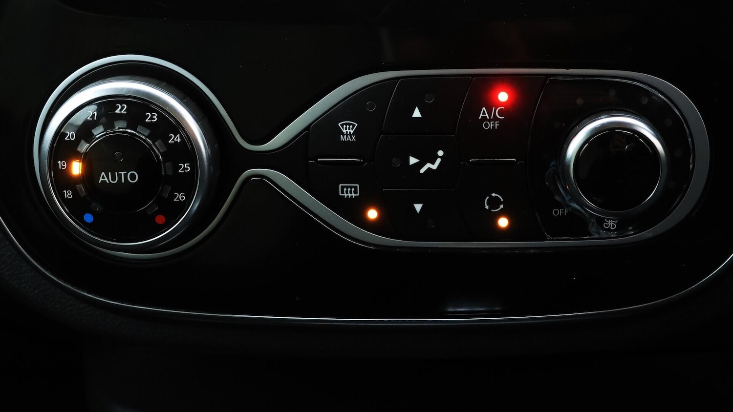 Used Renault Captur 2018 for sale - 76213840: Photo 13