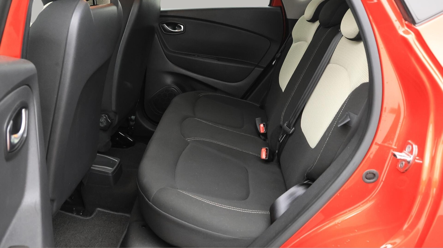 Used Renault Captur 2018 for sale - 76213840: Photo 17