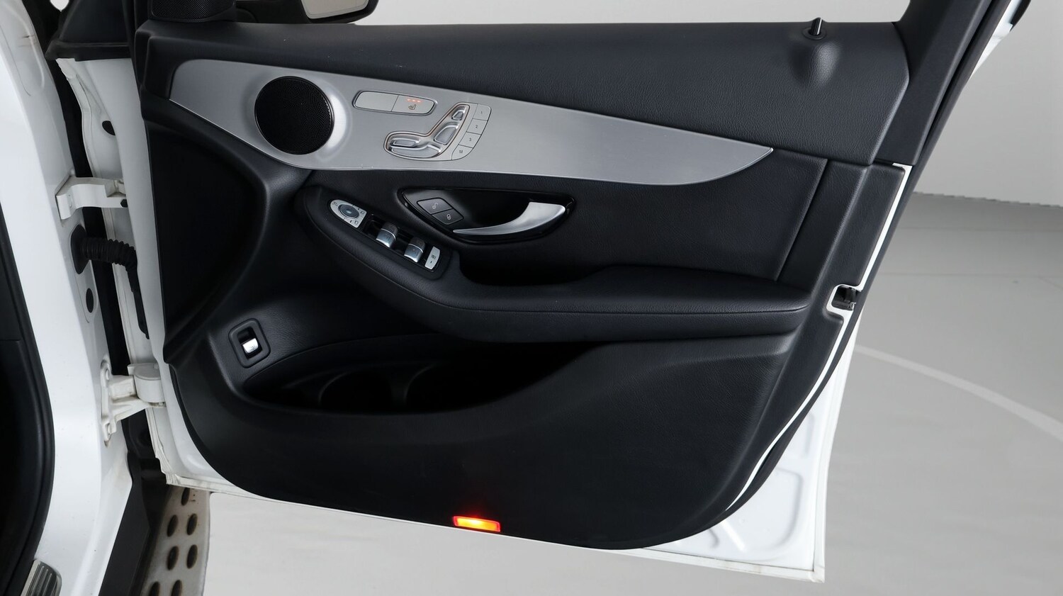 Used Mercedes-Benz GLC 2017 for sale - 77433883: Photo 14