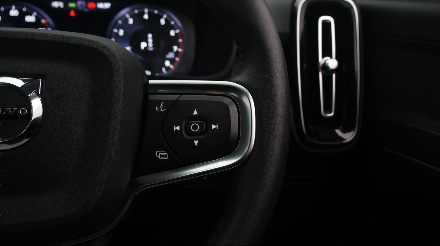 Used Volvo XC40 2021 for sale - 77474701: Photo 23