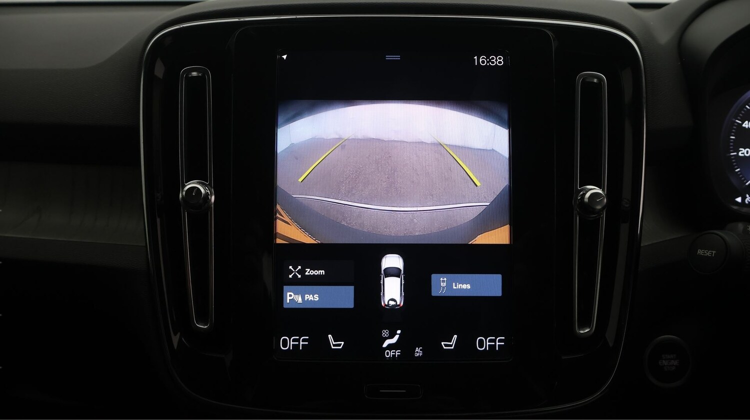 Used Volvo XC40 2021 for sale - 77474701: Photo 25