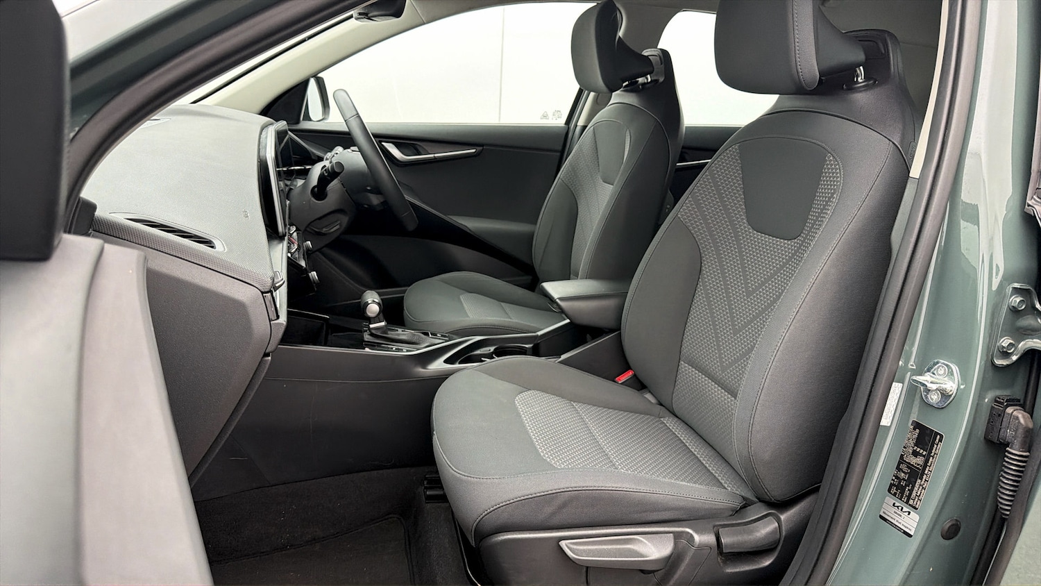 Used Kia Niro 2023 for sale - 78004210: Photo 13