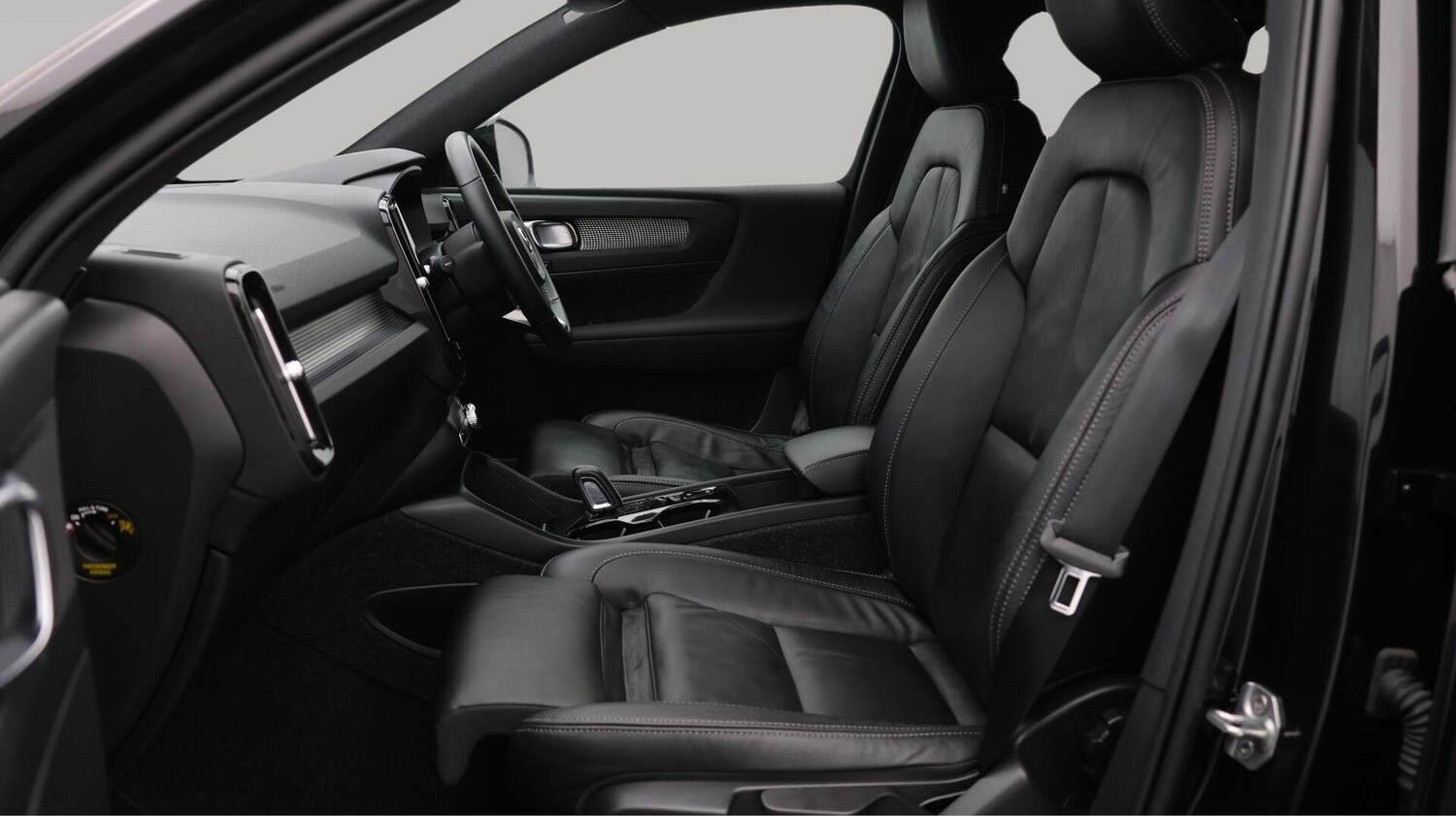 Used Volvo XC40 2021 for sale - 76538086: Photo 15