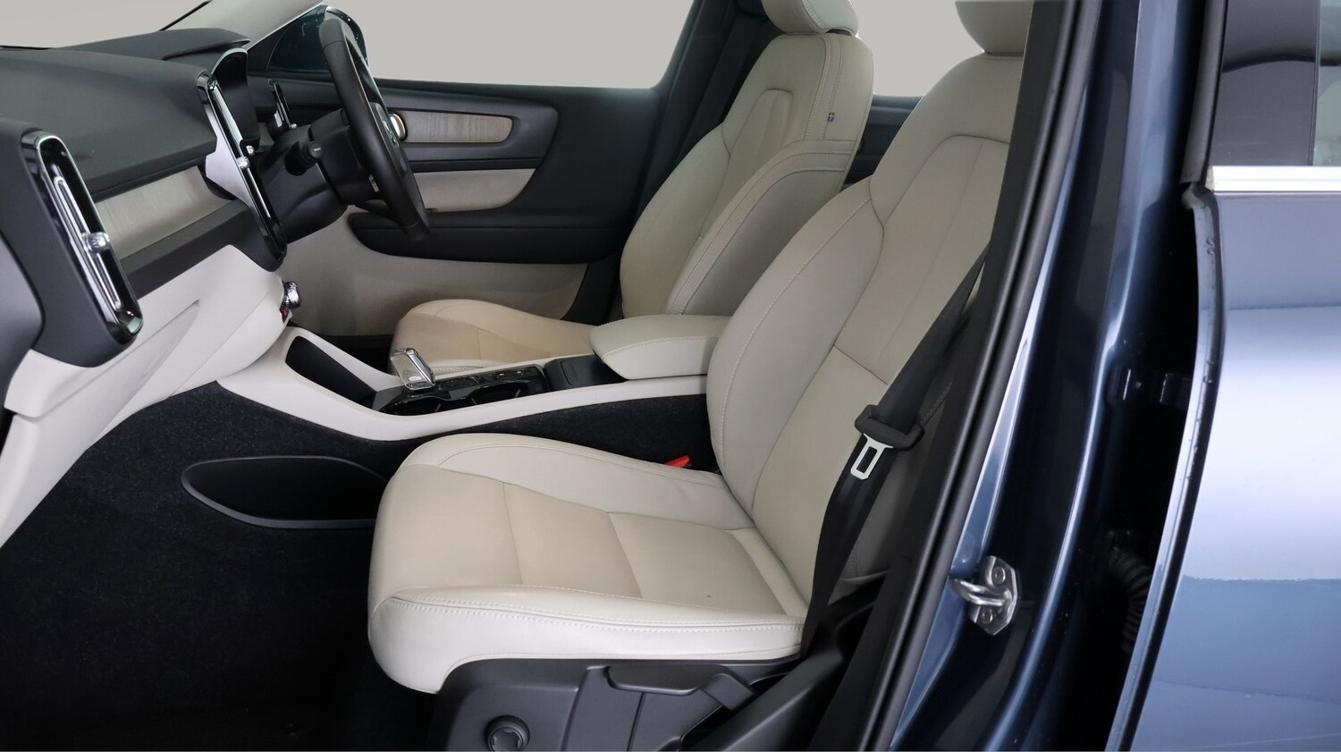 Used Volvo XC40 2019 for sale - 77365490: Photo 14