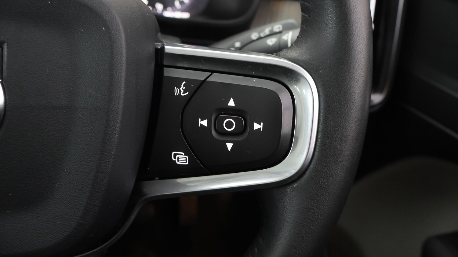 Used Volvo XC40 2019 for sale - 77365490: Photo 23