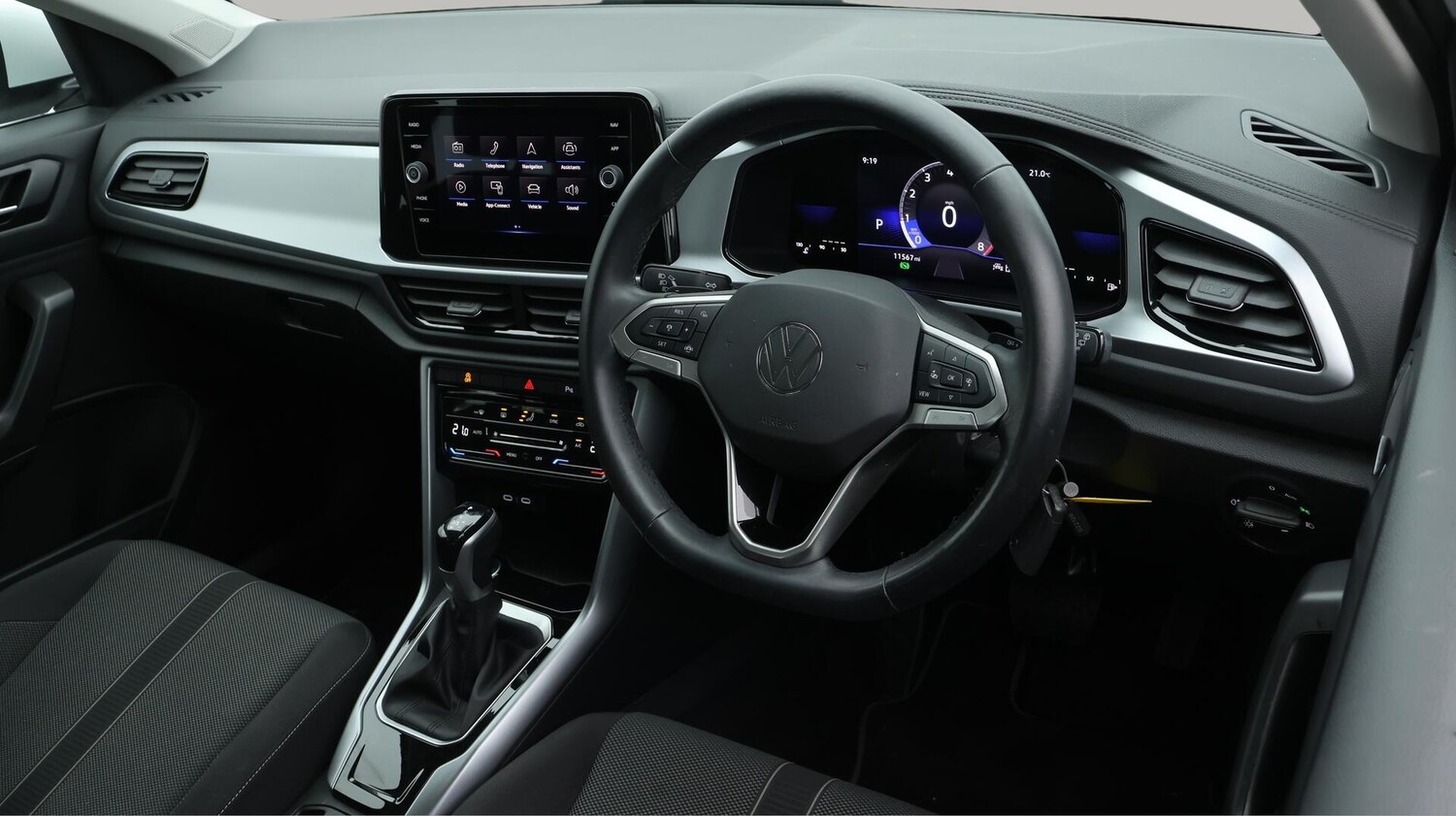 Used Volkswagen T-Roc 2023 for sale - 76260352: Photo 10