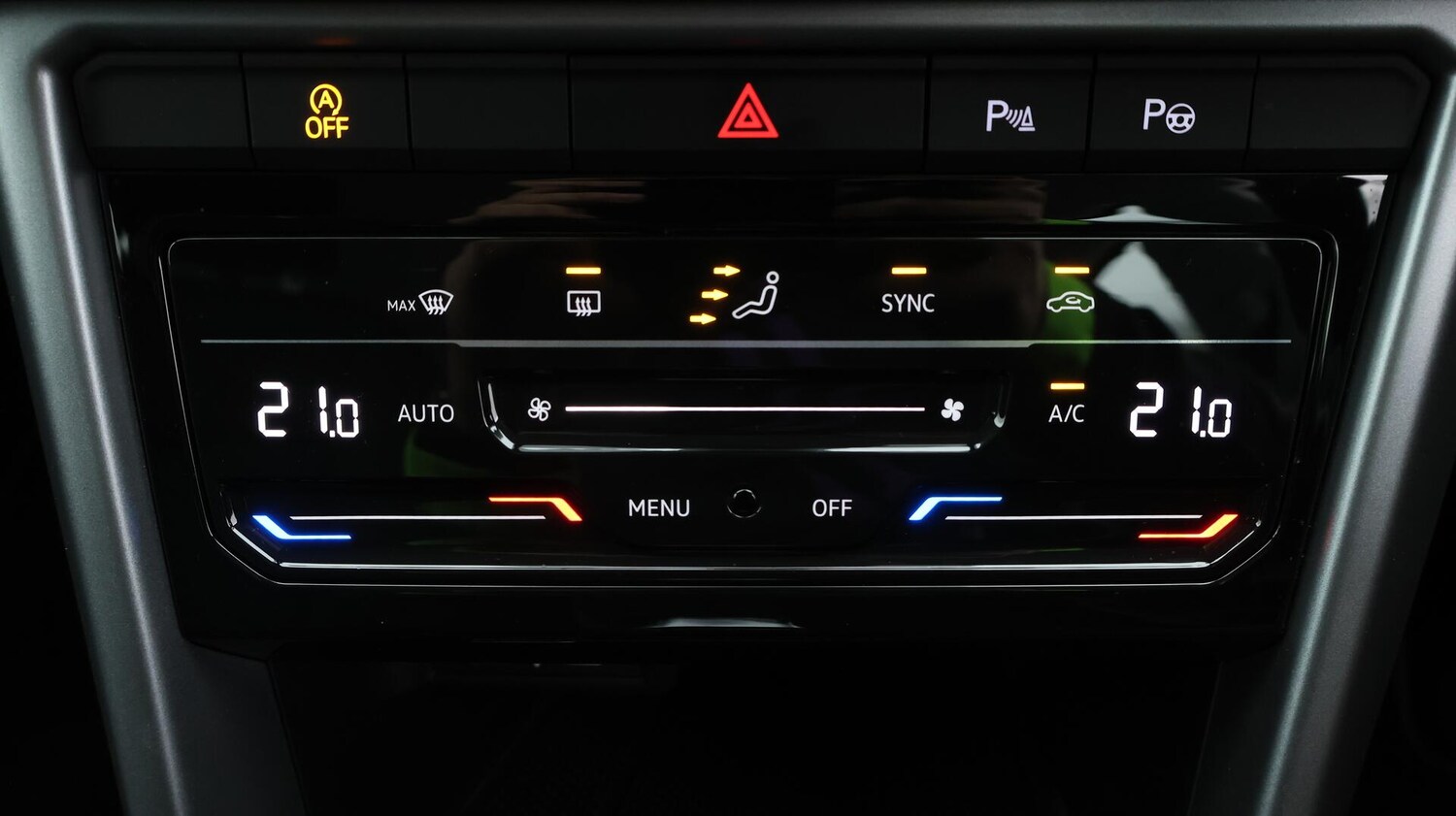 Used Volkswagen T-Roc 2023 for sale - 76260352: Photo 13