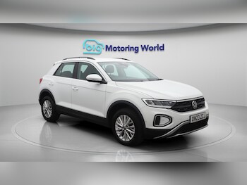 Used Volkswagen T-Roc 2023 for sale - 76260352: Photo