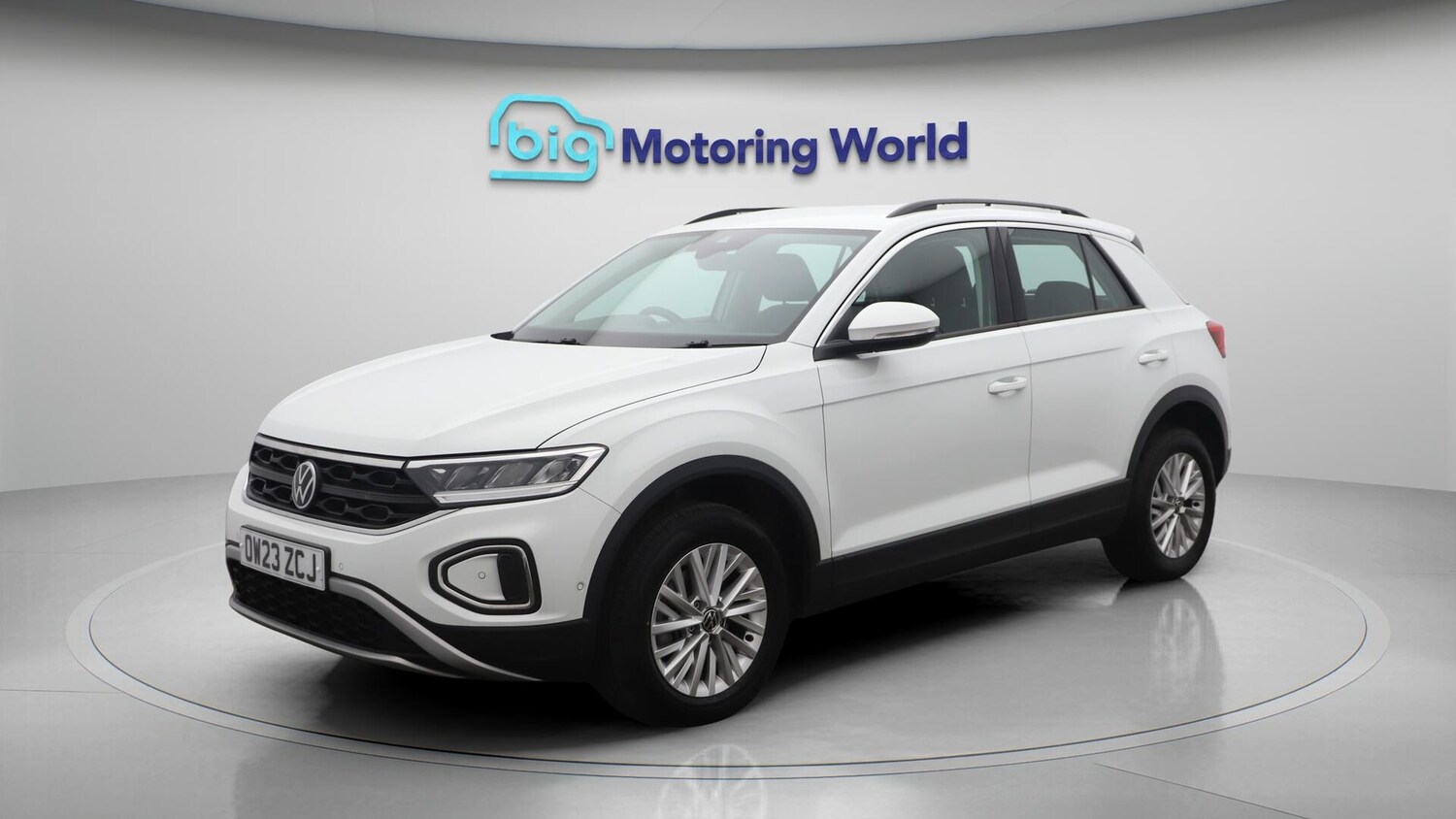 Used Volkswagen T-Roc 2023 for sale - 76260352: Photo 4