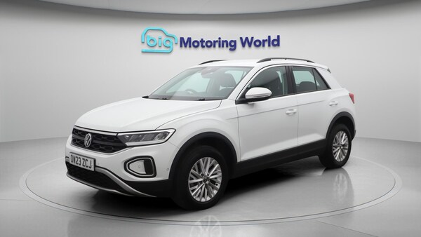 Used Volkswagen T-Roc for sale - 76260352: Photo 4