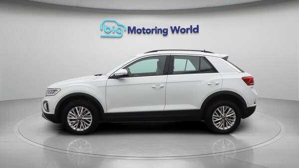 Used Volkswagen T-Roc for sale - 76260352: Photo 5