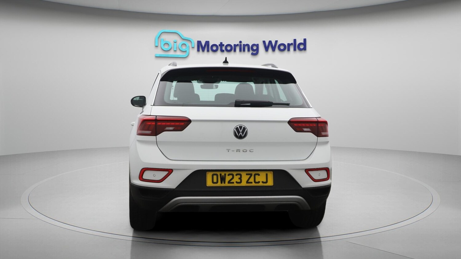 Used Volkswagen T-Roc 2023 for sale - 76260352: Photo 7