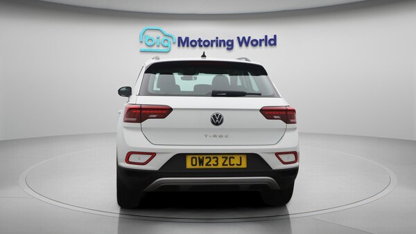 Used Volkswagen T-Roc for sale - 76260352: Photo 7