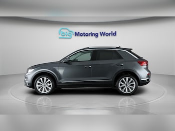 Used Volkswagen T-Roc 2022 for sale - 75601062: Photo