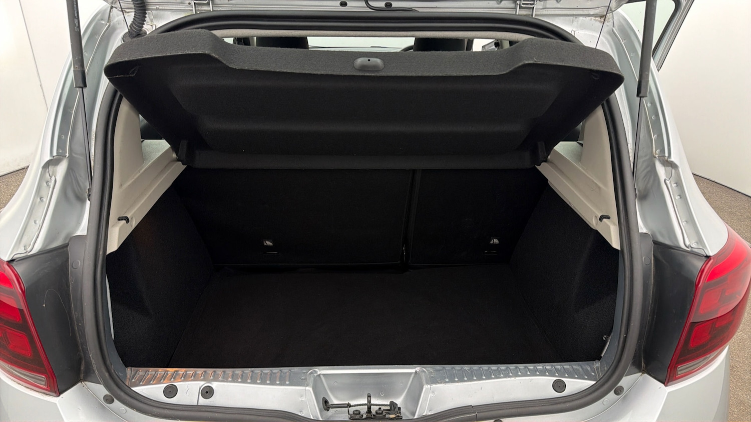 Used Dacia Sandero Stepway 2020 for sale - 77744833: Photo 17