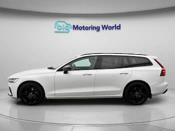 Used Volvo V60 2023 for sale - 79582137: Photo