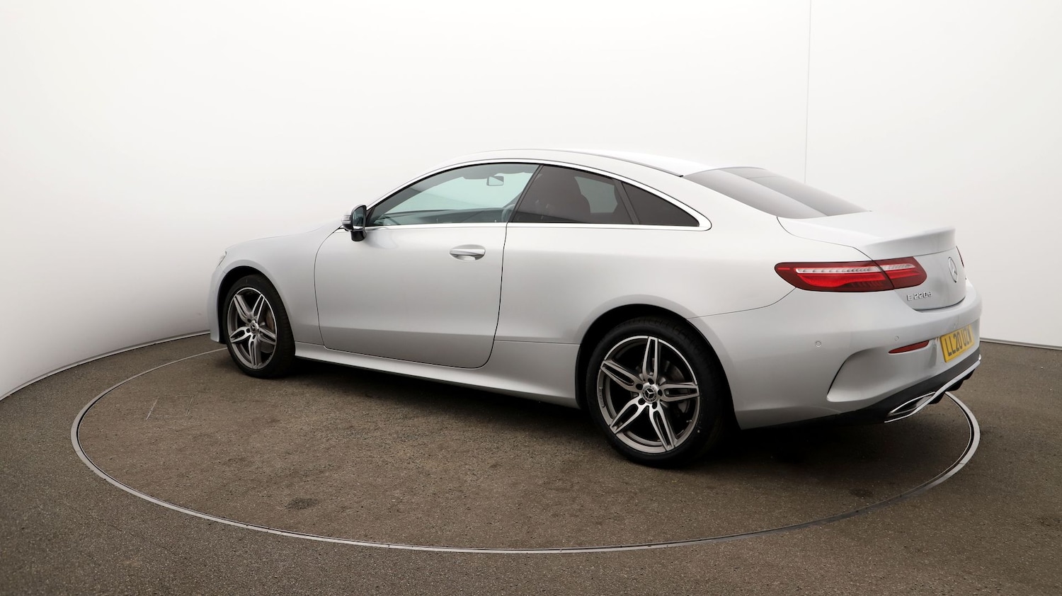 Used Mercedes-Benz E Class 2020 for sale - 76815223: Photo 28