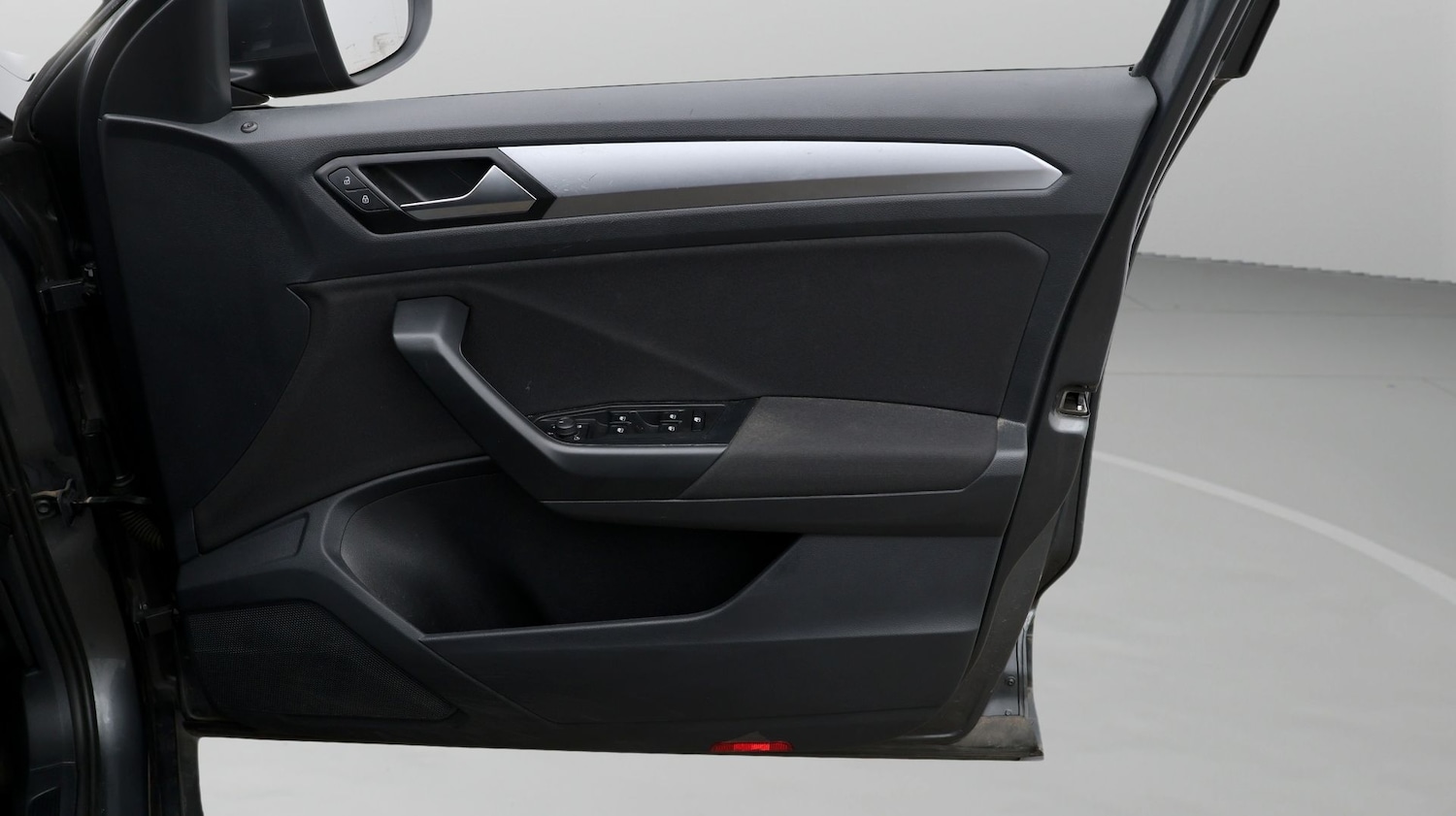 Used Volkswagen T-Roc 2023 for sale - 77536195: Photo 15