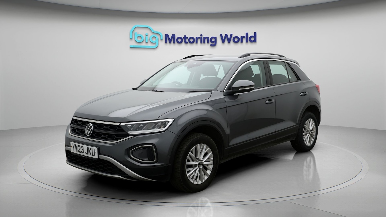 Used Volkswagen T-Roc 2023 for sale - 77536195: Photo 3