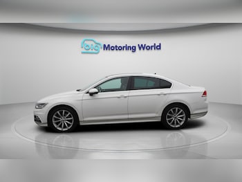 Used Volkswagen Passat 2018 for sale - 75949599: Photo