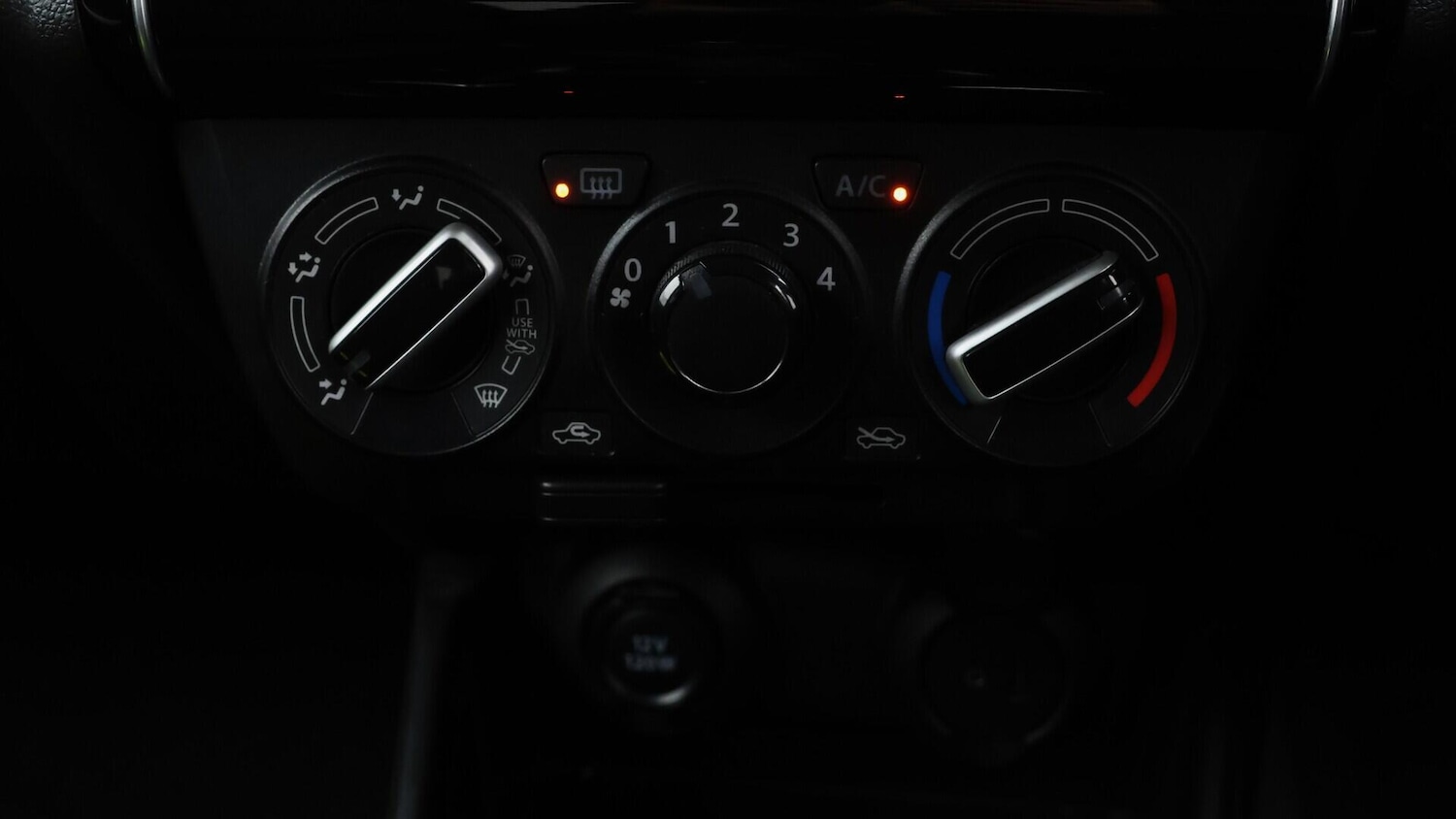 Used Suzuki Swift 2022 for sale - 76573336: Photo 12