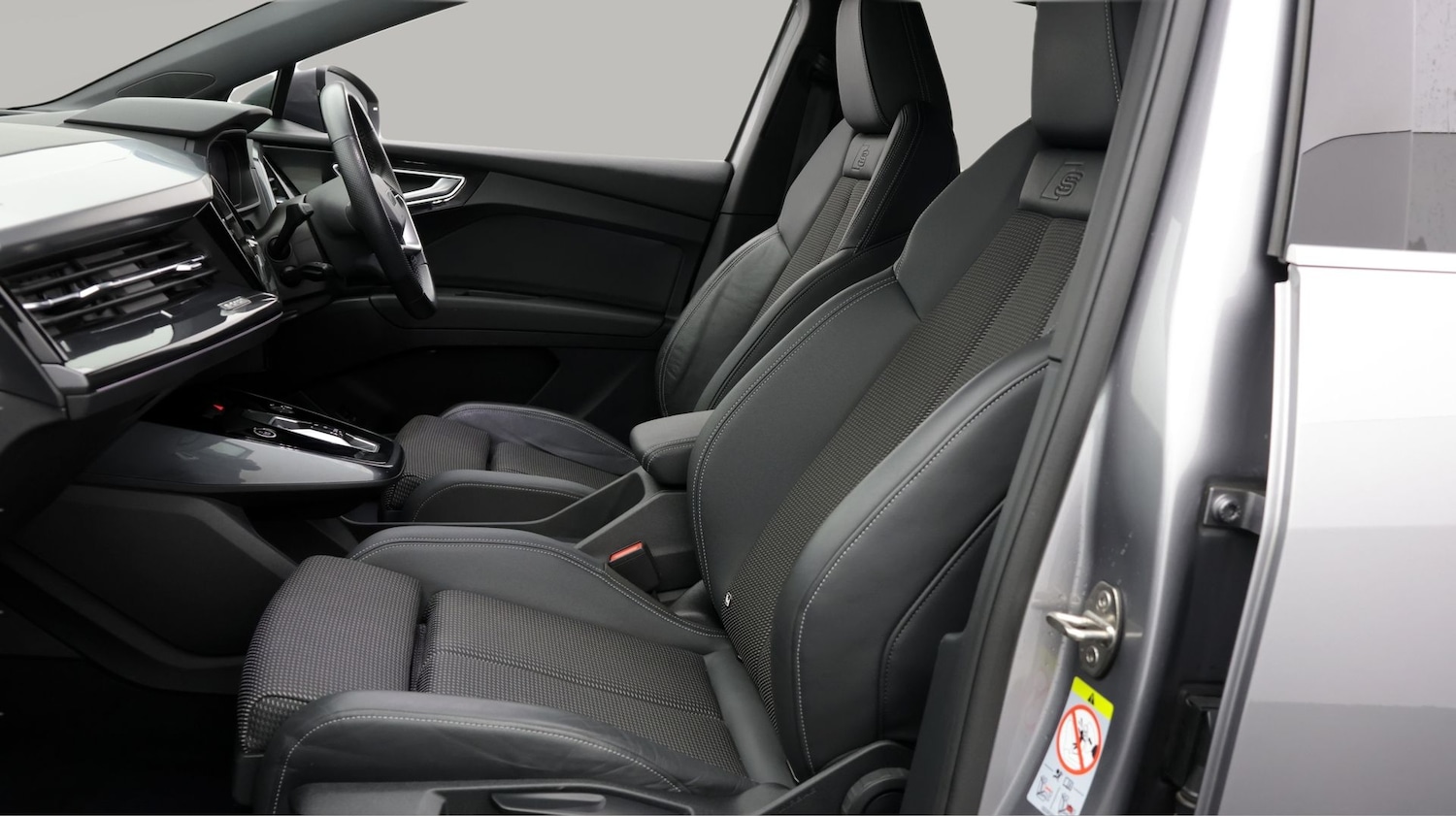 Used Audi Q4 e-tron 2023 for sale - 77881382: Photo 14