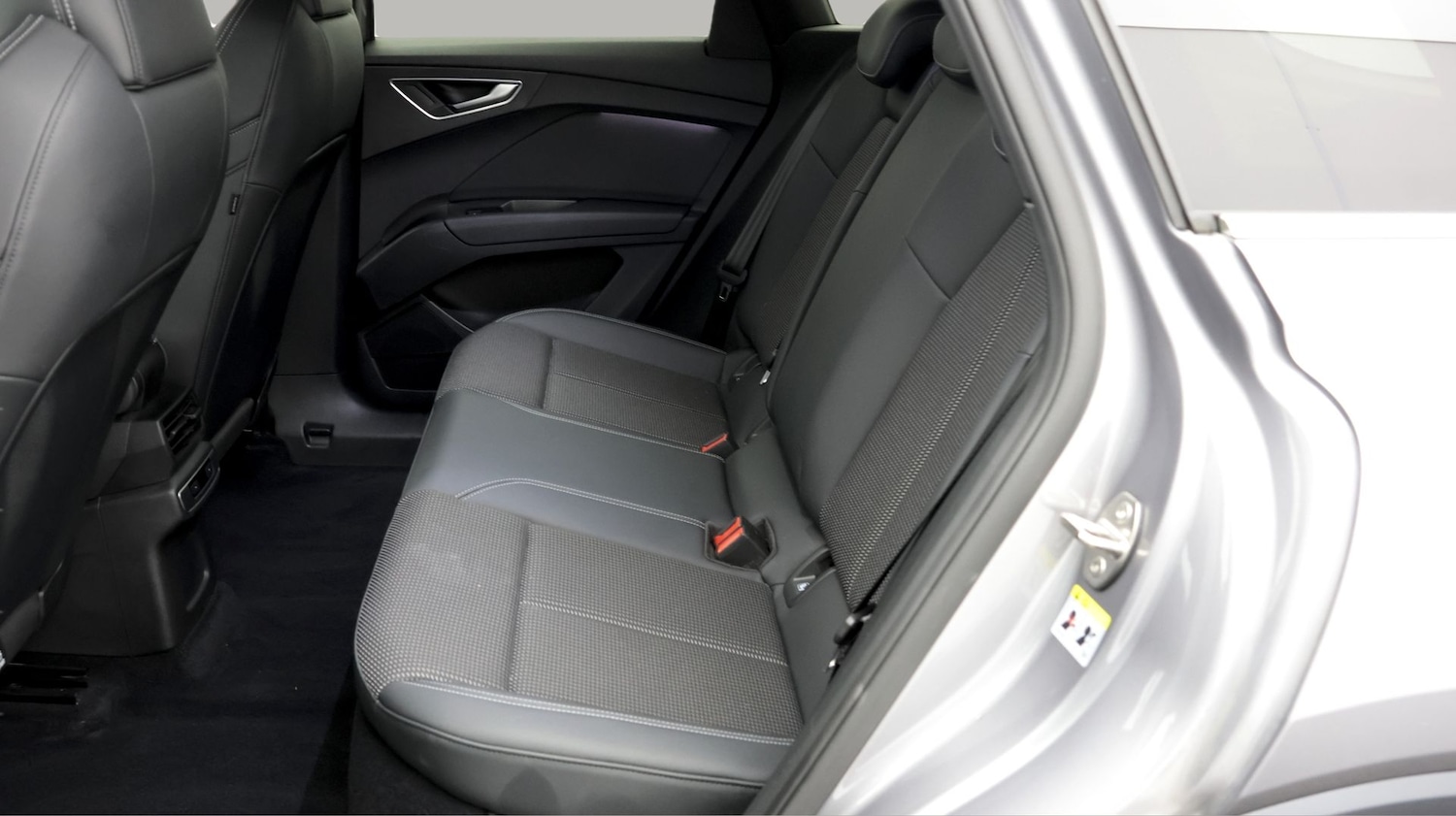 Used Audi Q4 e-tron 2023 for sale - 77881382: Photo 16