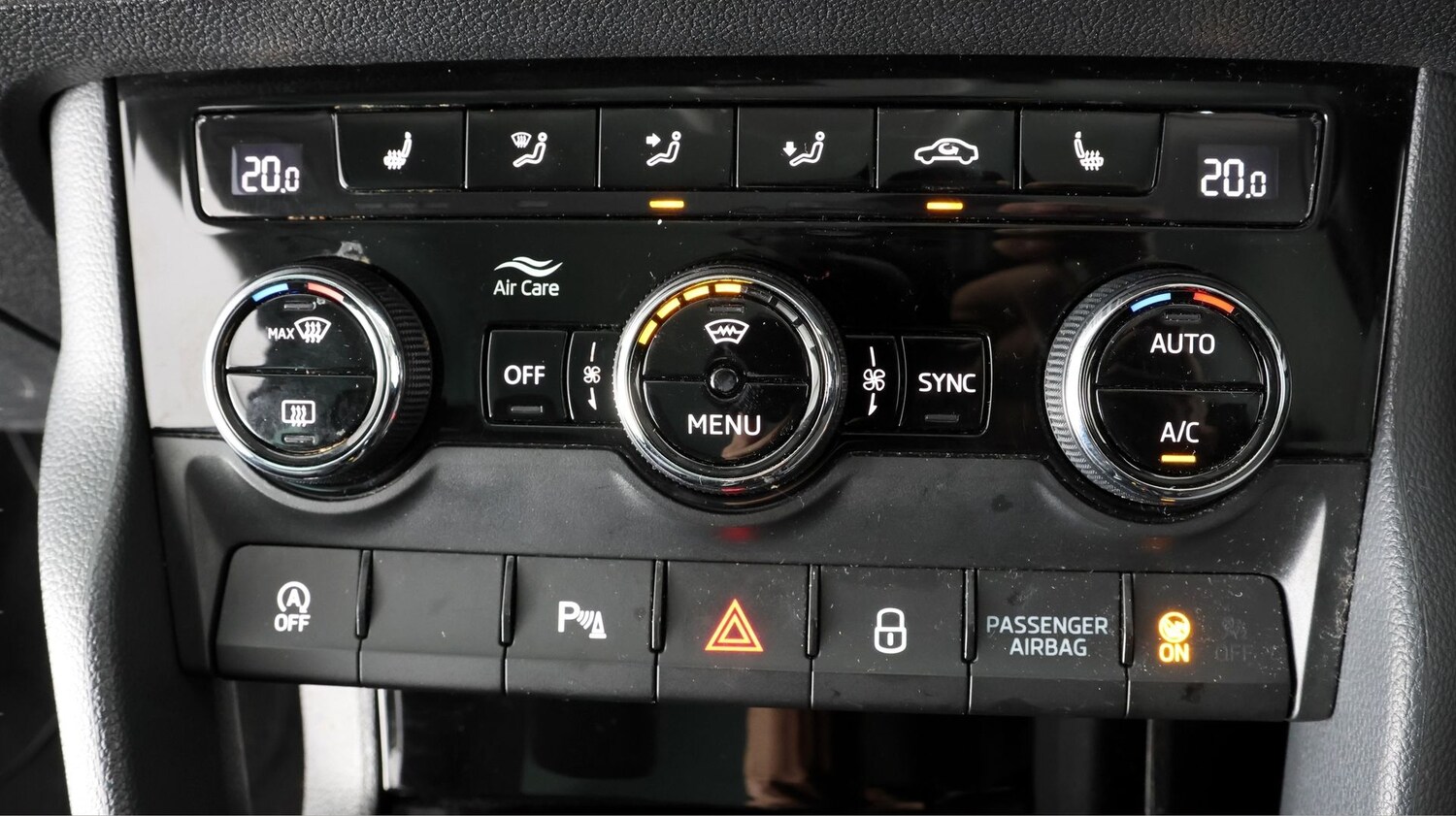 Used Skoda Karoq 2018 for sale - 77584925: Photo 11