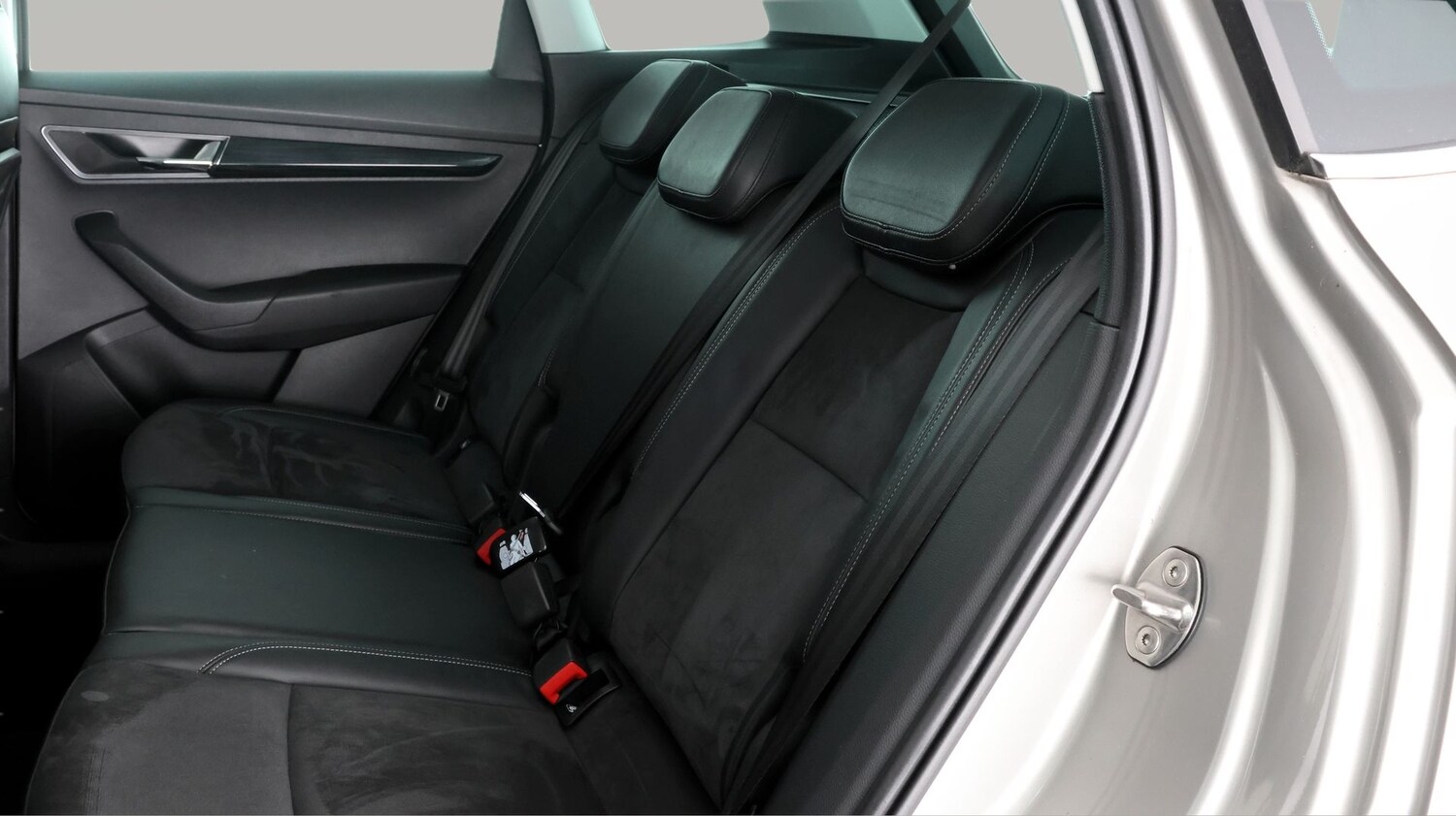 Used Skoda Karoq 2018 for sale - 77584925: Photo 15