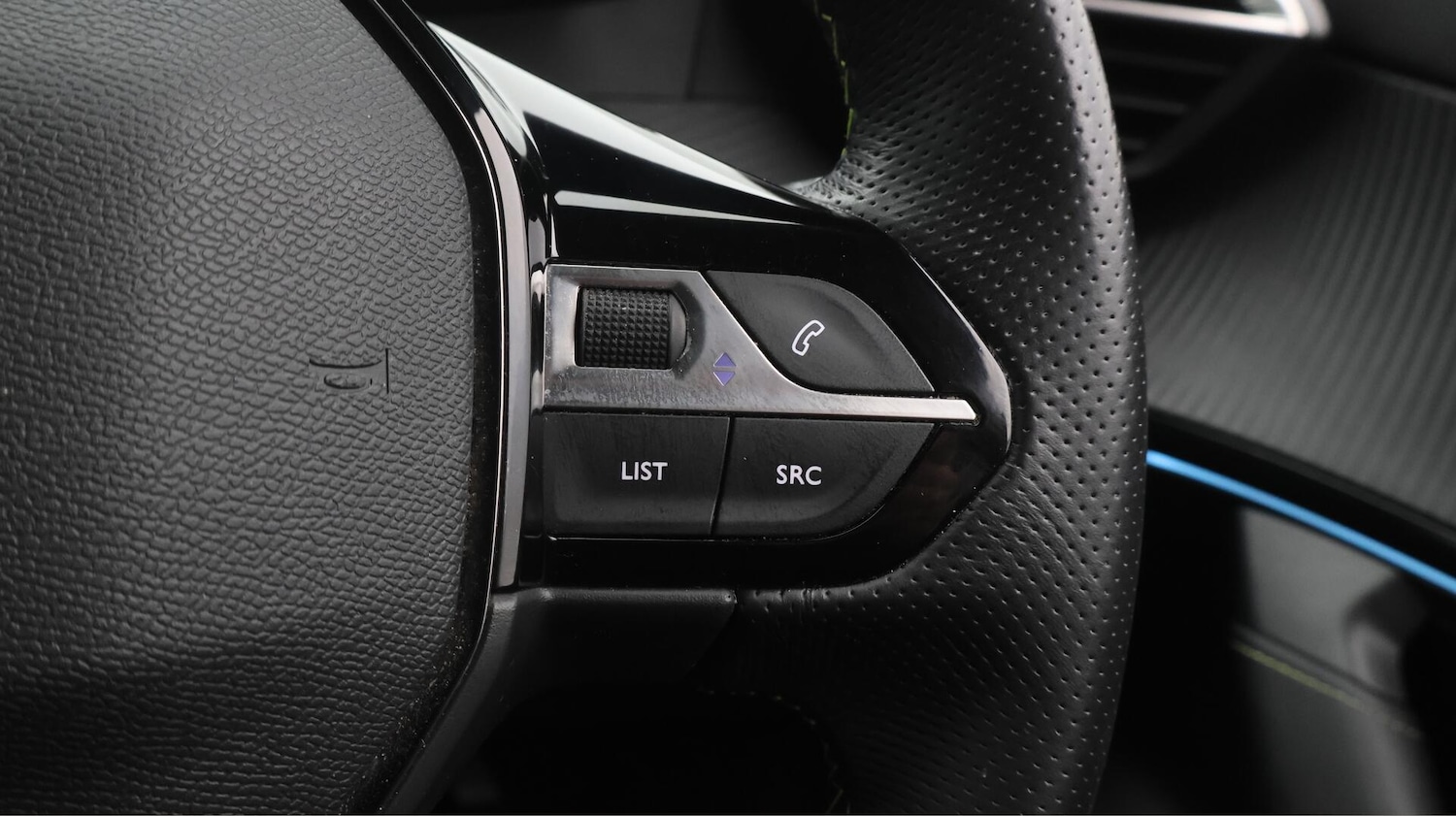 Used Peugeot 2008 2022 for sale - 76485561: Photo 26