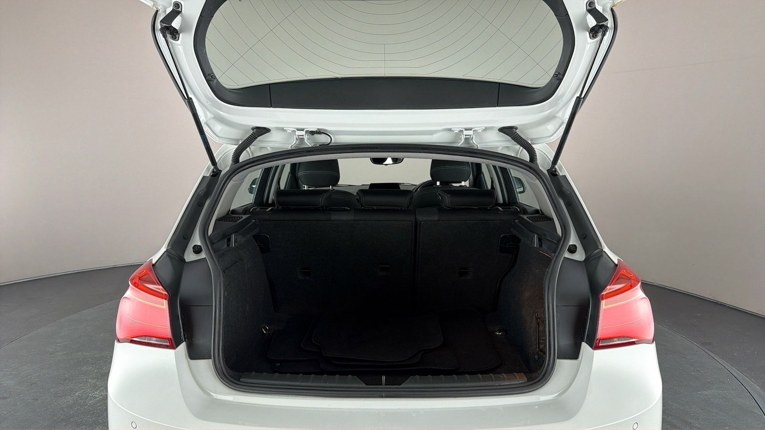 Used BMW 1 Series 2018 for sale - 77650377: Photo 15