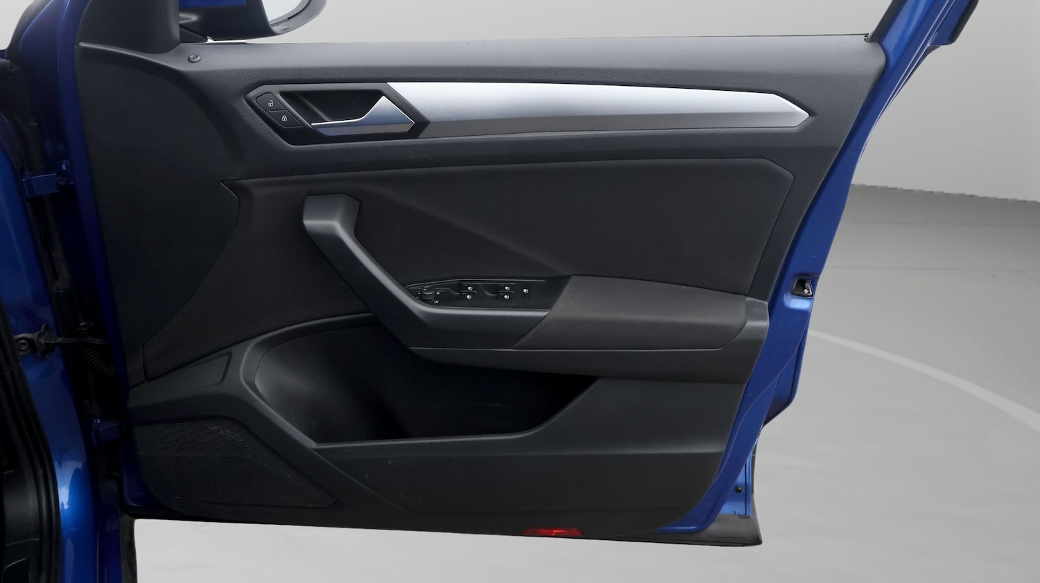 Used Volkswagen T-Roc 2023 for sale - 77567311: Photo 15