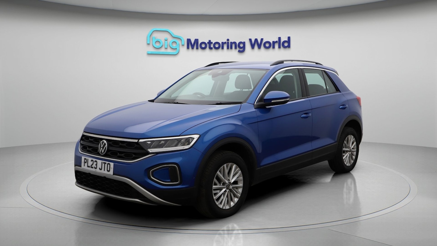 Used Volkswagen T-Roc 2023 for sale - 77567311: Photo 3