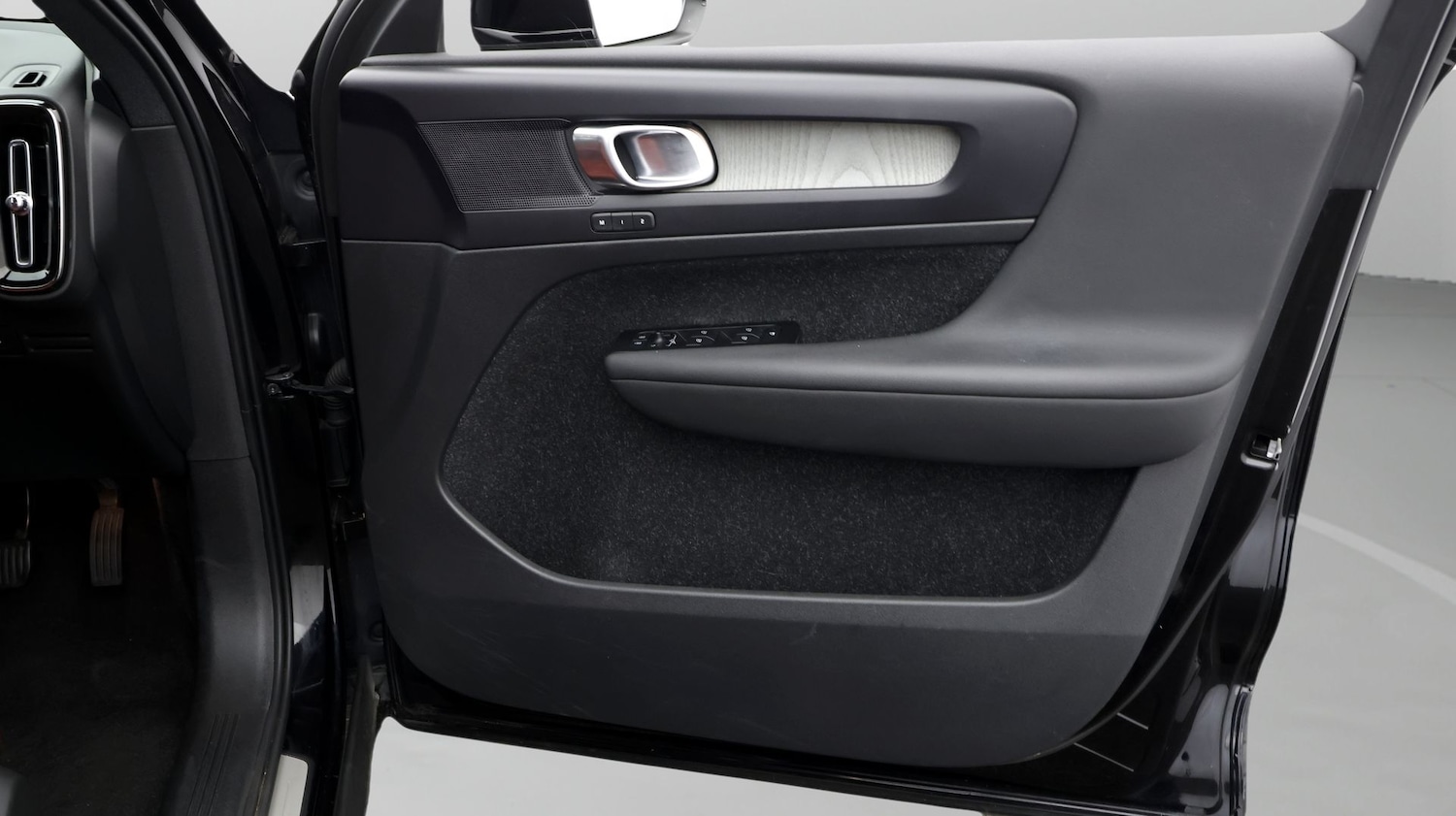 Used Volvo XC40 2020 for sale - 77337832: Photo 15