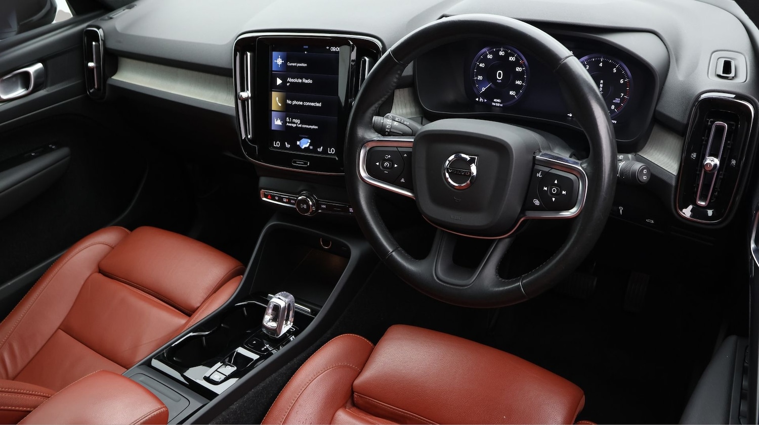 Used Volvo XC40 2020 for sale - 77337832: Photo 9