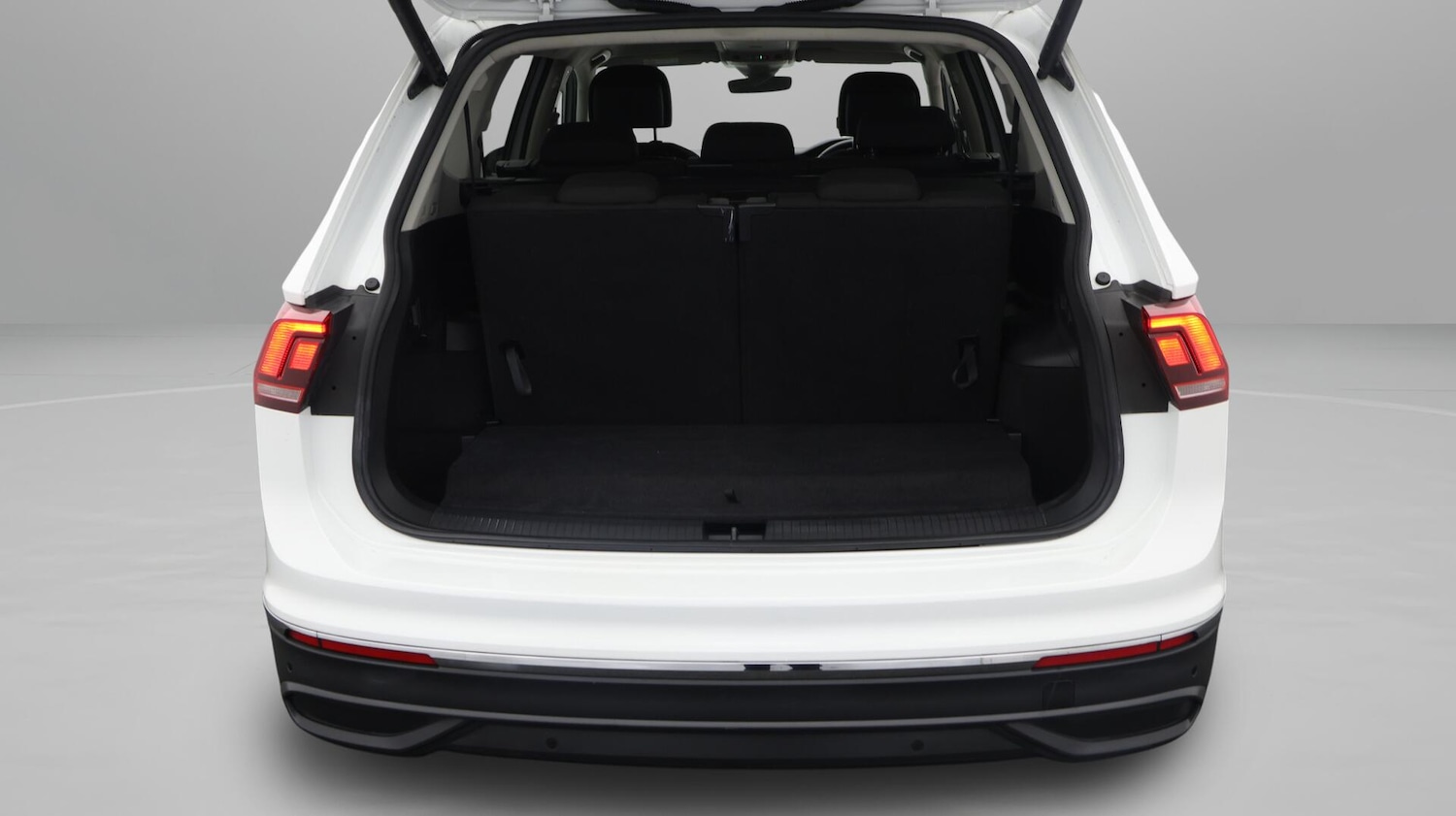 Used Volkswagen Tiguan Allspace 2023 for sale - 76167119: Photo 18