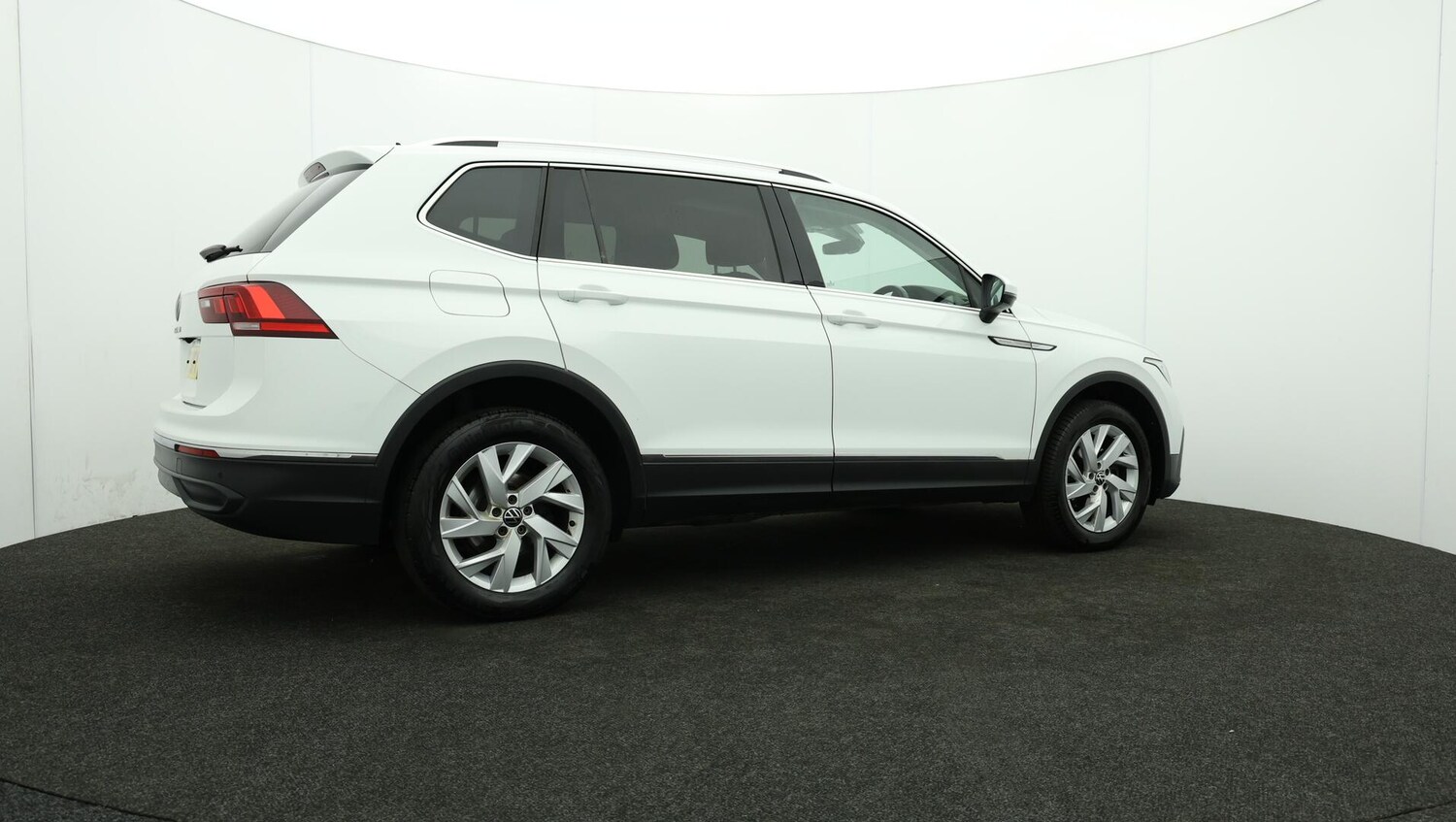 Used Volkswagen Tiguan Allspace 2023 for sale - 76167119: Photo 38