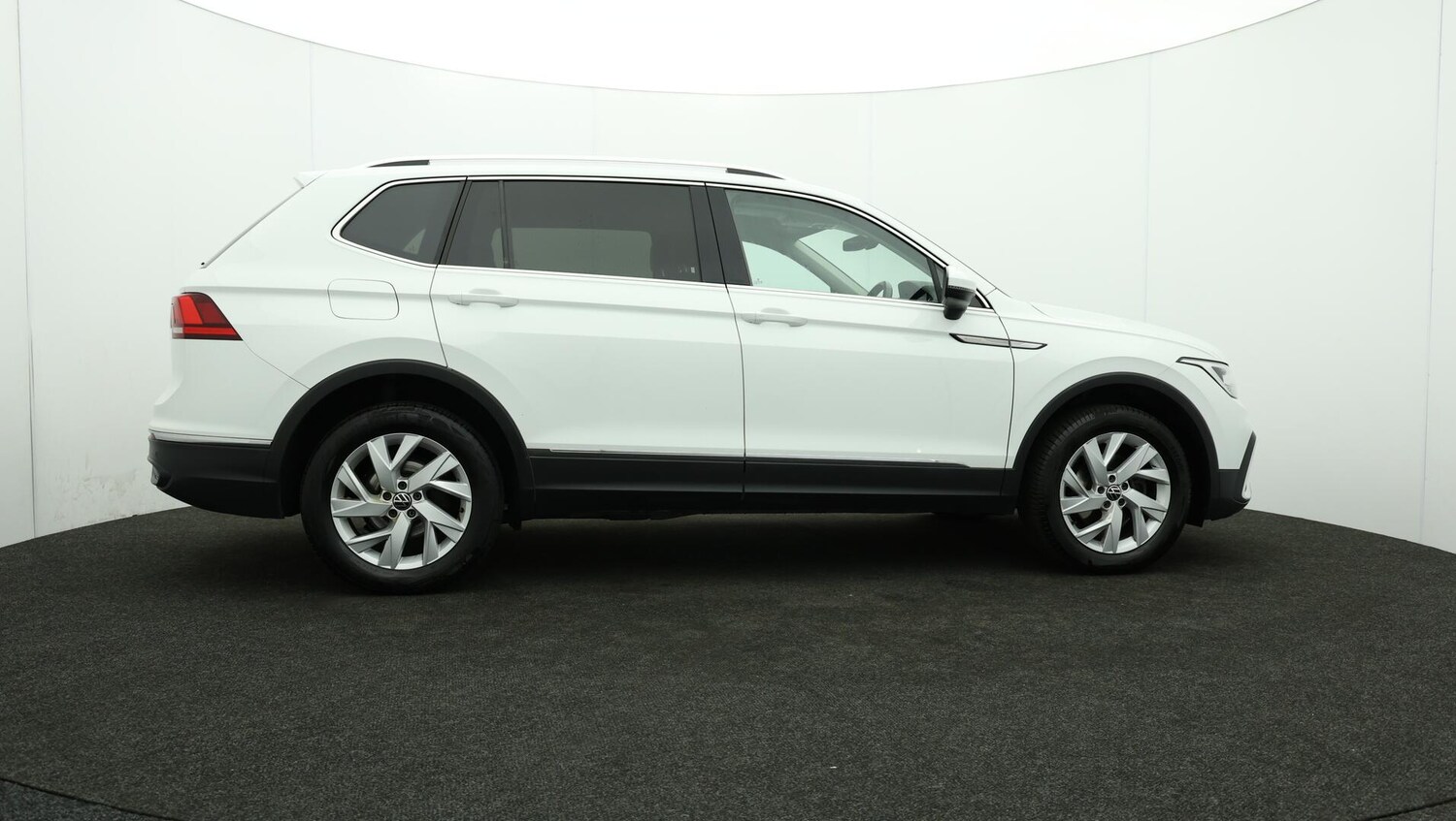 Used Volkswagen Tiguan Allspace 2023 for sale - 76167119: Photo 41