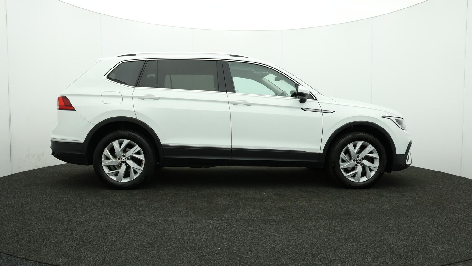 Used Volkswagen Tiguan Allspace 2023 for sale - 76167119: Photo 42