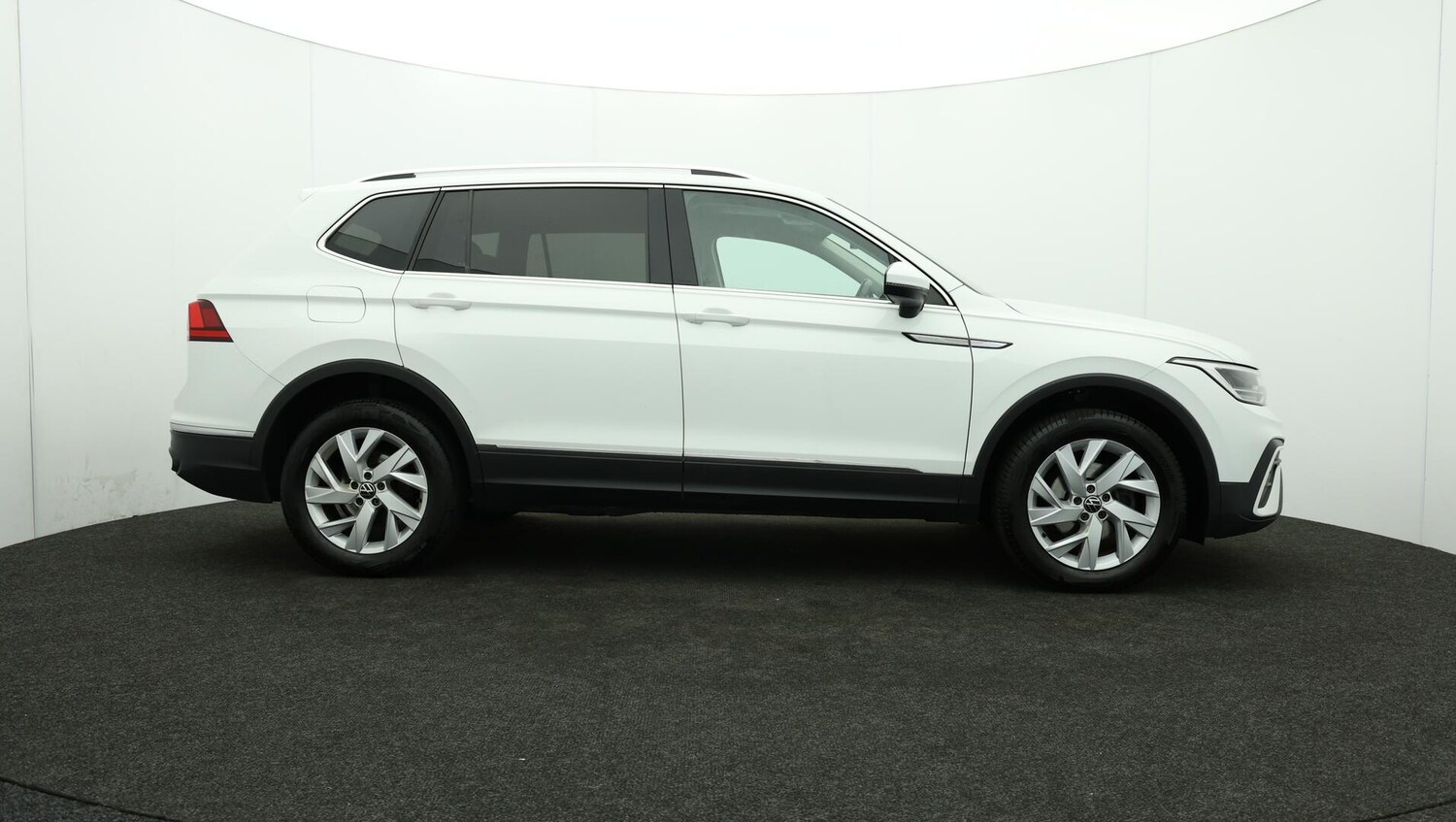 Used Volkswagen Tiguan Allspace 2023 for sale - 76167119: Photo 43