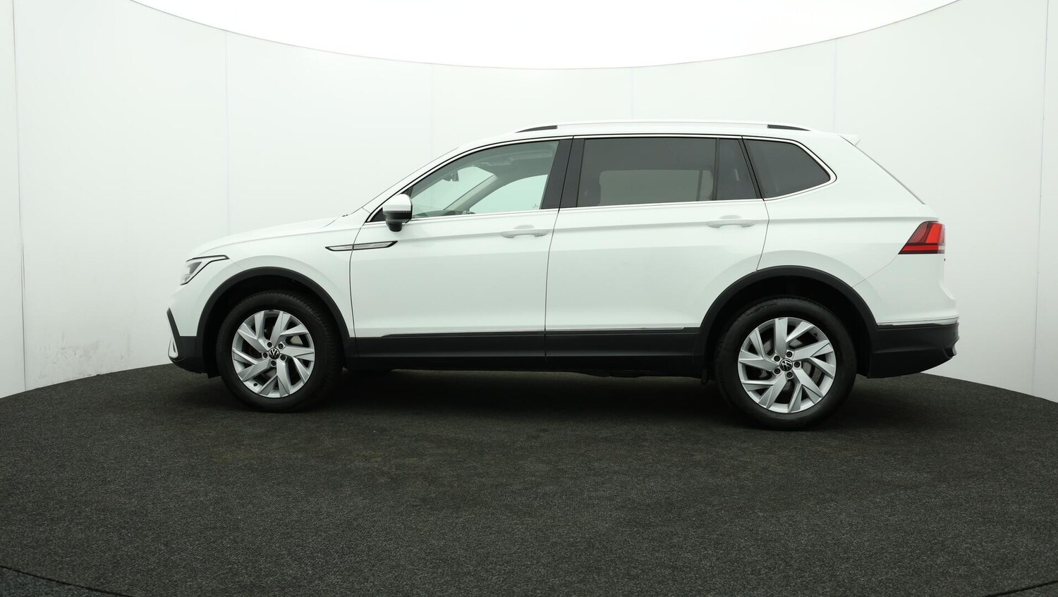 Used Volkswagen Tiguan Allspace 2023 for sale - 76167119: Photo 73