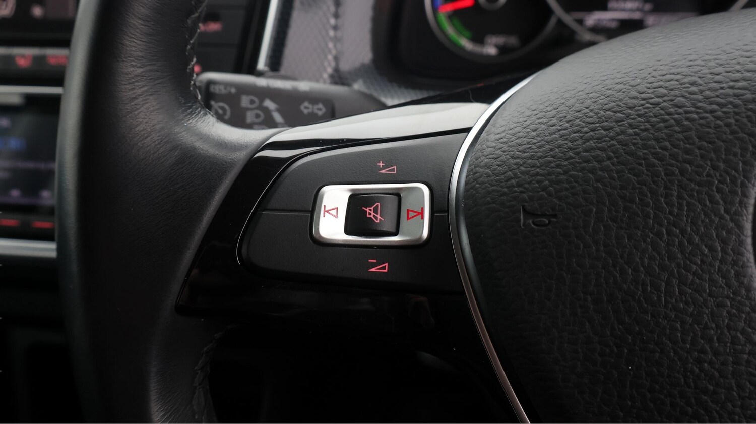 Used Volkswagen up! 2022 for sale - 77650120: Photo 21