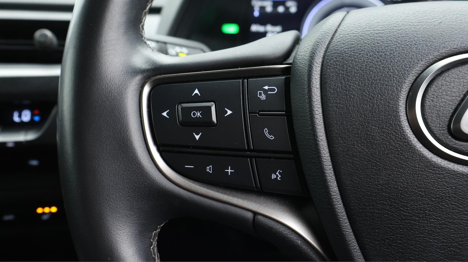 Used Lexus UX 2022 for sale - 76457846: Photo 25