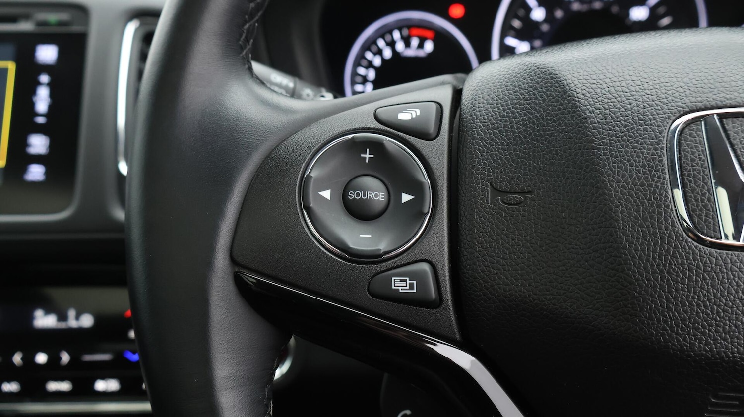 Used Honda HR-V 2017 for sale - 76059574: Photo 23