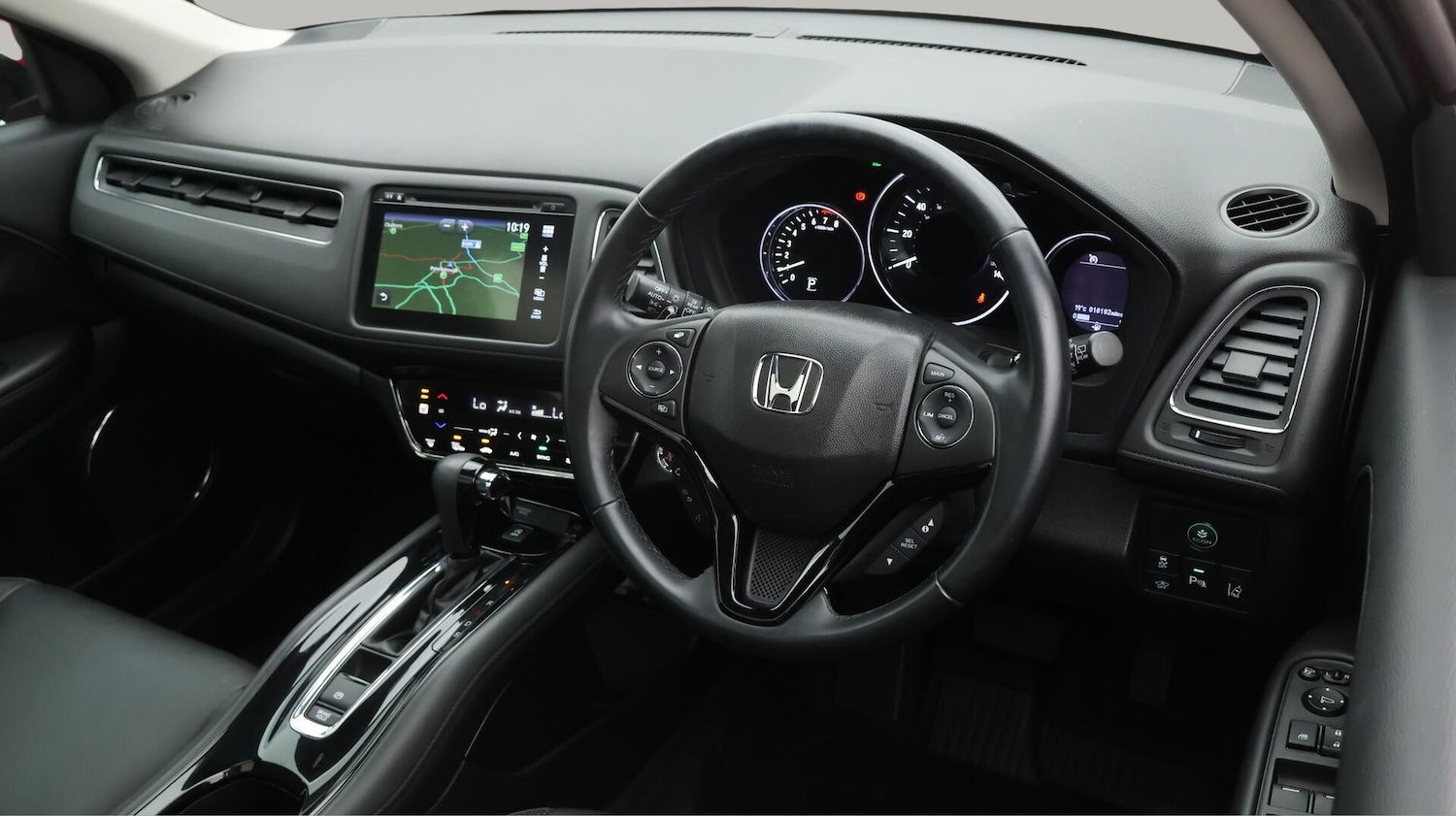 Used Honda HR-V 2017 for sale - 76059574: Photo 9