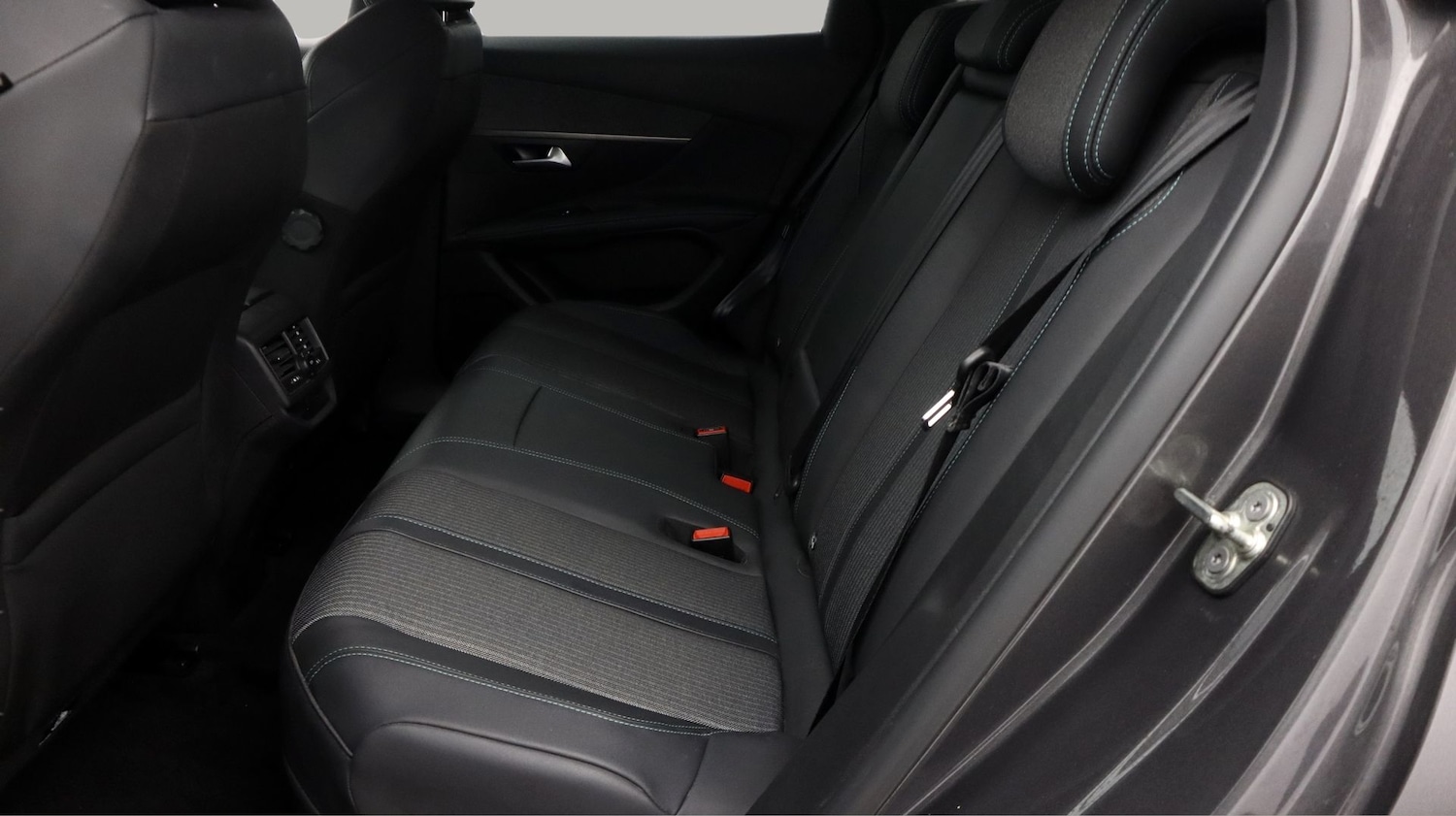 Used Peugeot 3008 2023 for sale - 77897227: Photo 16