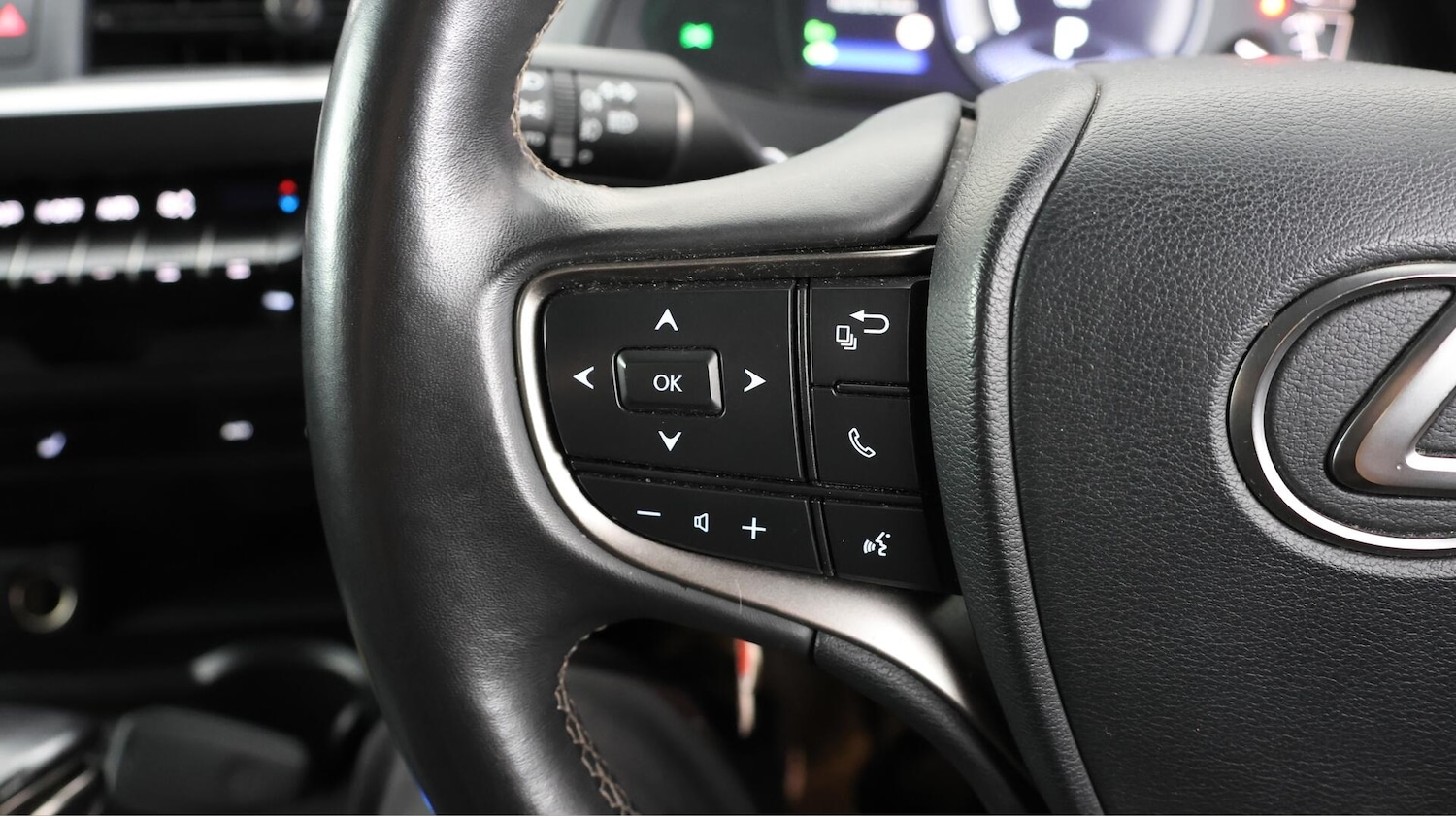 Used Lexus UX 2022 for sale - 76175017: Photo 38