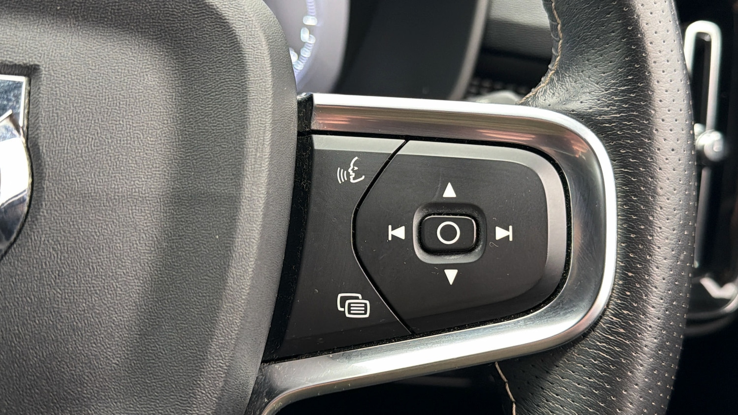 Used Volvo XC40 2021 for sale - 78197894: Photo 24