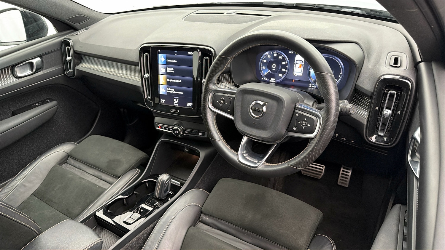 Used Volvo XC40 2021 for sale - 78197894: Photo 9